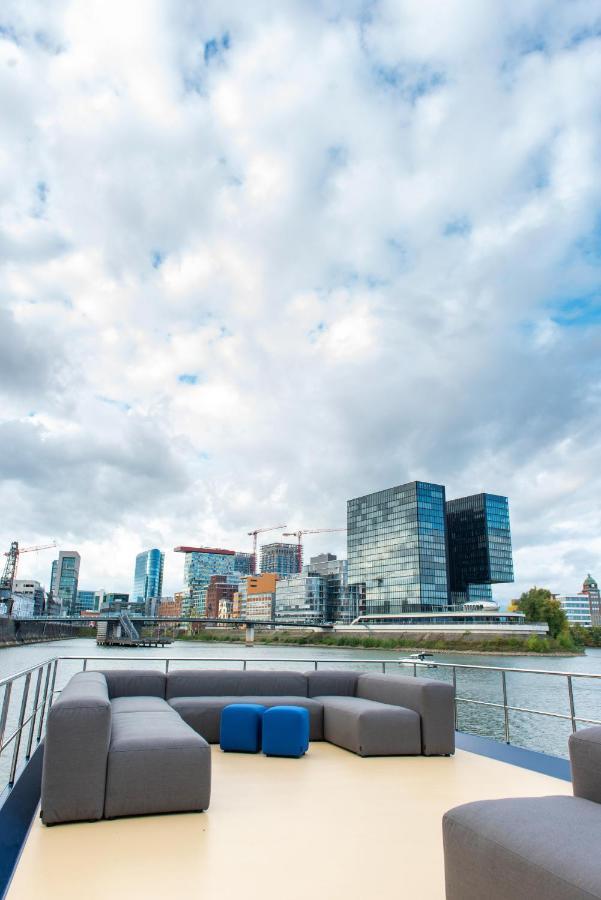 Botel Blue Motion Medienhafen *
